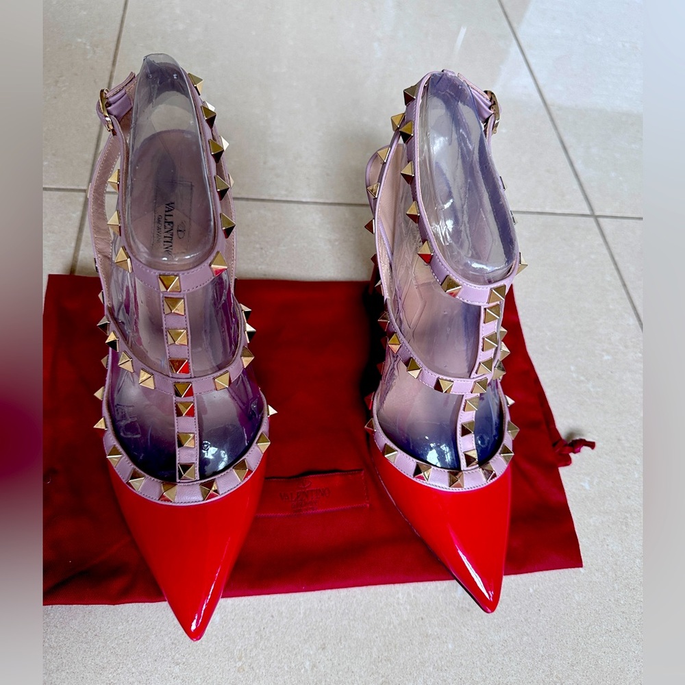 Valentino Rockstud Ankle Strap Pump Size 38
(7.5 fitting)